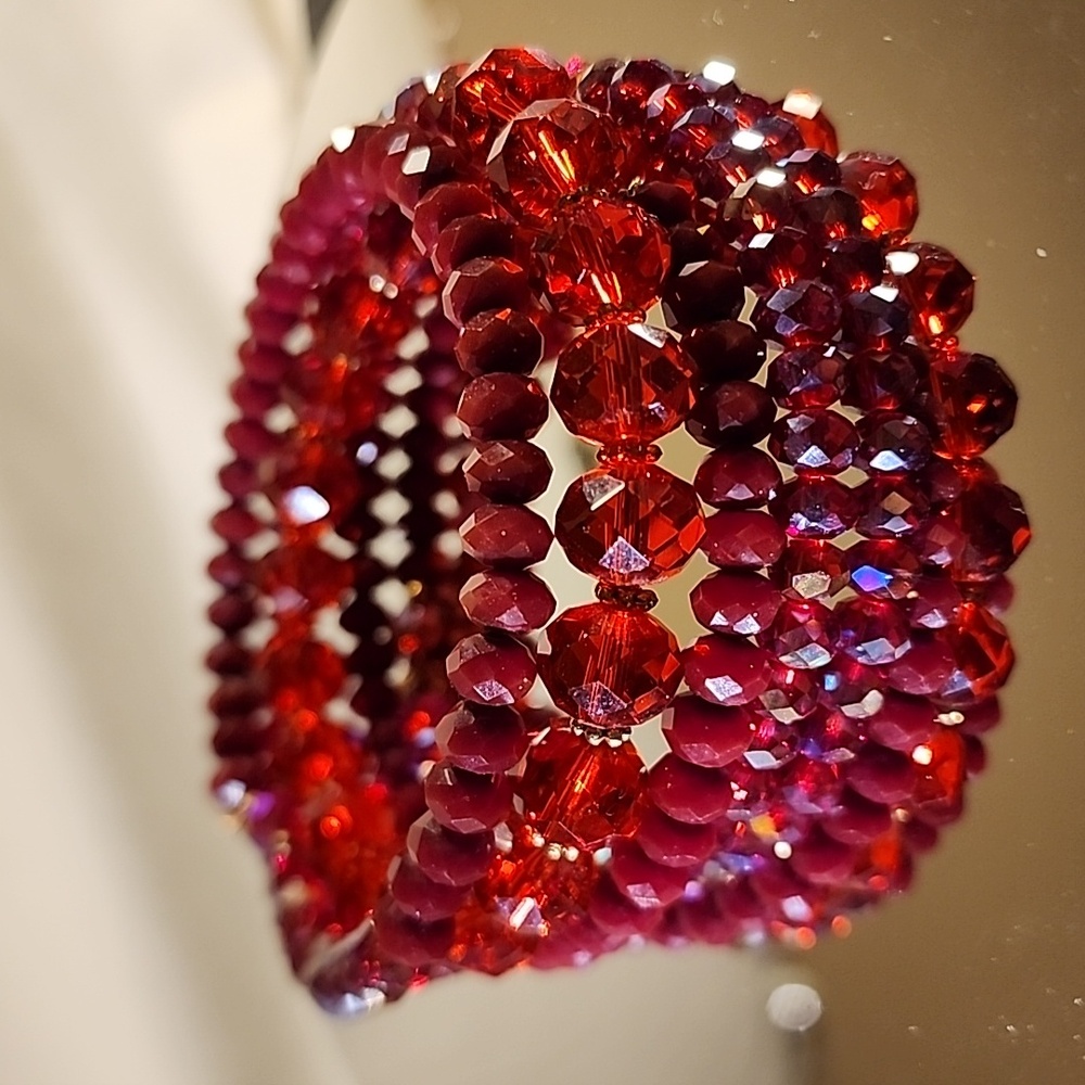 Ali Khan New York Ruby Red AB Crystal Memory Wire Bracelet - Picture 4 of 5